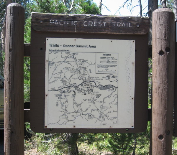 Trail marker at the PCT parking lot at Donner Summit