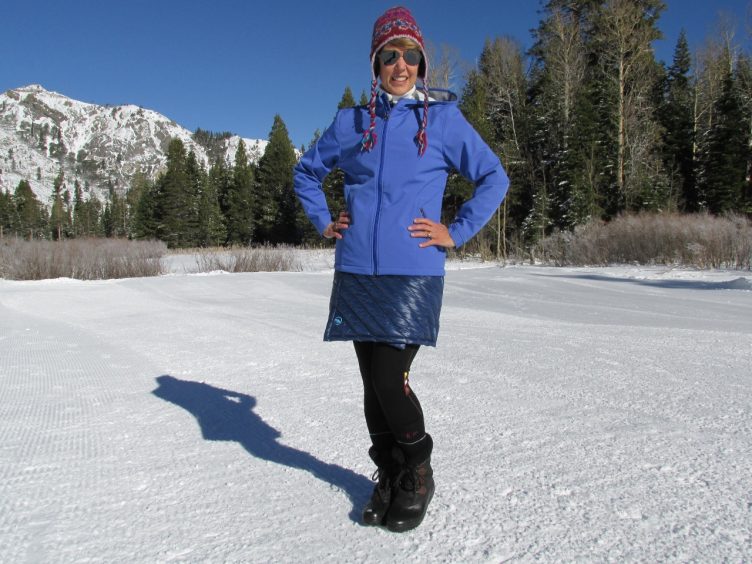 Kora leggings on a woman standing on the snow