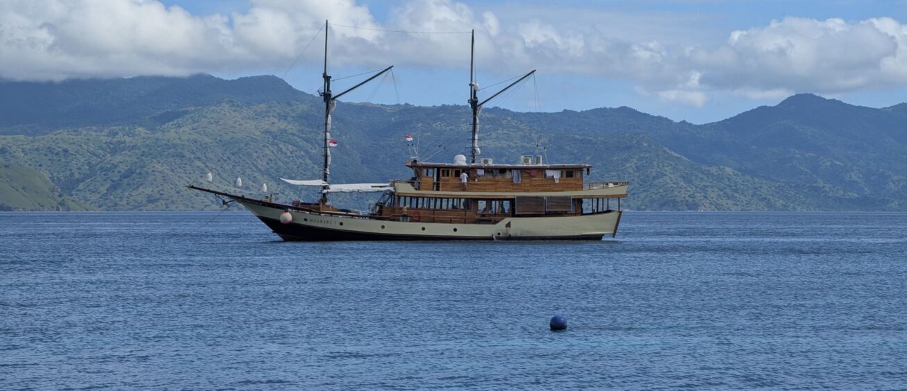 Samara 1 boat
